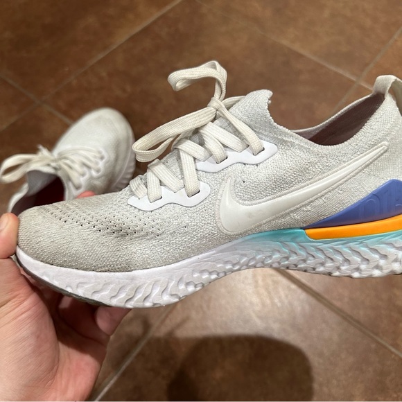 Nike Epic React Flyknit 2 - Picture 7 of 11